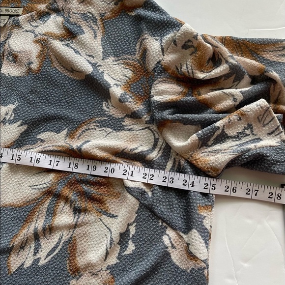 Maya Brooke Women Plus Size Hawaiian Floral Cardigan Jacket Long Open Front, 18W - Picture 13 of 15